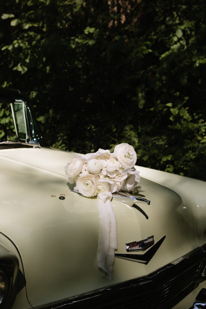 classic car wedding bridal photos